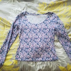 Juniors Long sleeved crop top